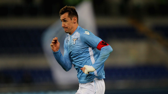 骑士伤病报告：米切尔因生病将缺席今天对阵公牛的比赛（骑士今日战公牛，米切尔因病缺阵）