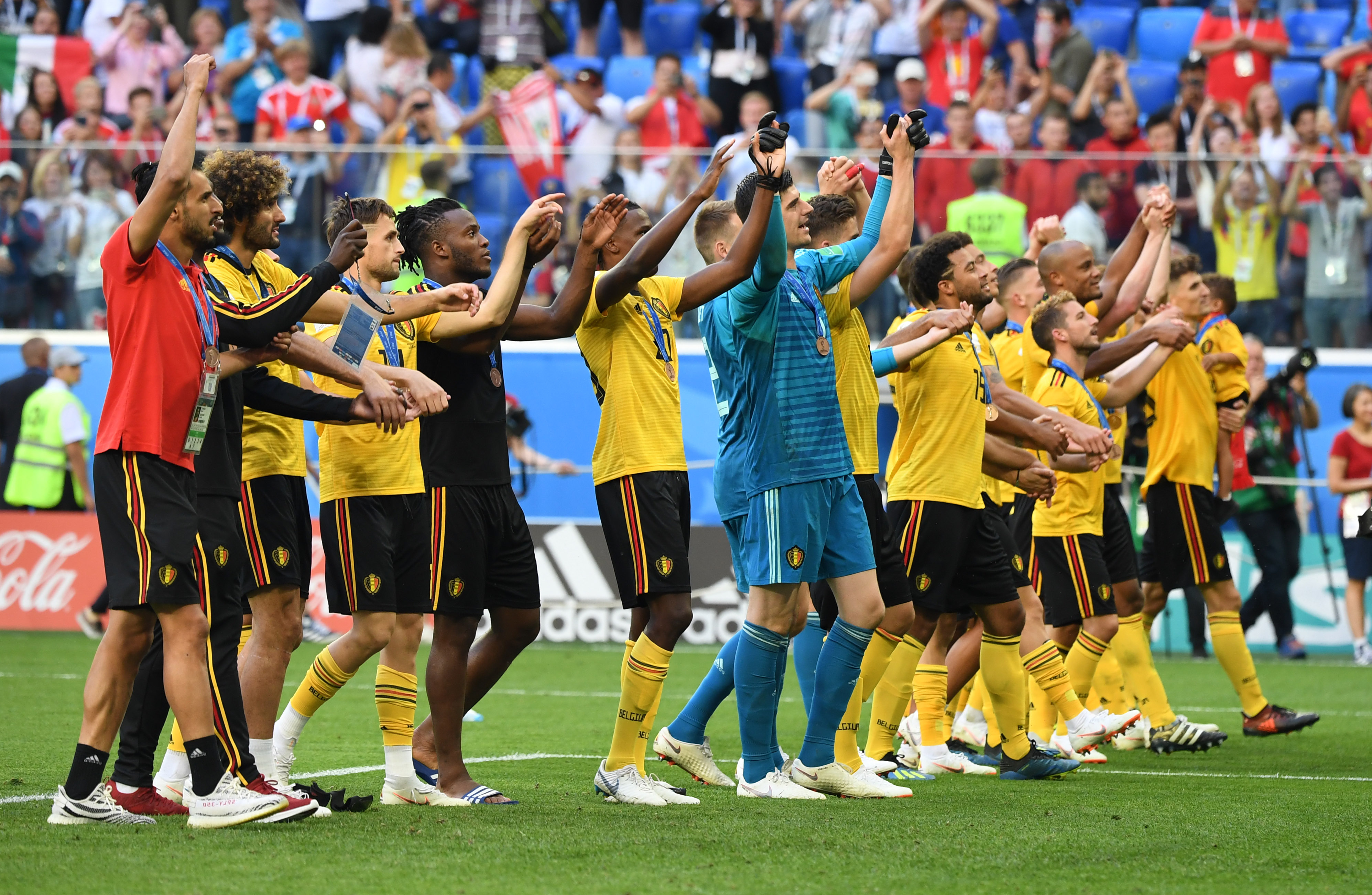 费城费城人在 2023 年季后赛展现了其极其恐怖的家庭助阵氛围，被称为“最难打客场”